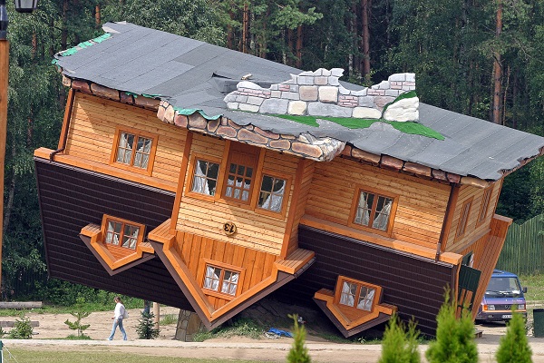 1405 upside-down-house getty AFP