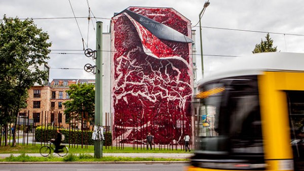 Fleischfassade gedenkt der Berliner Mauer