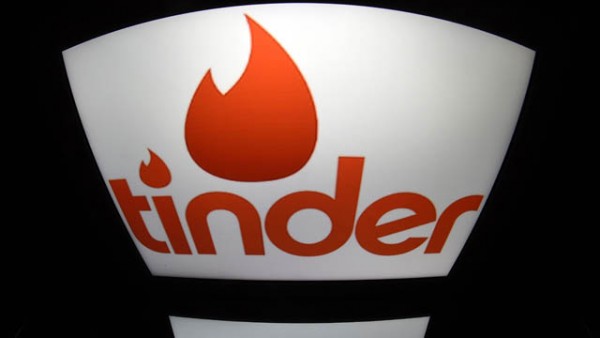 Tinder Social lädt zum Gruppen-Date